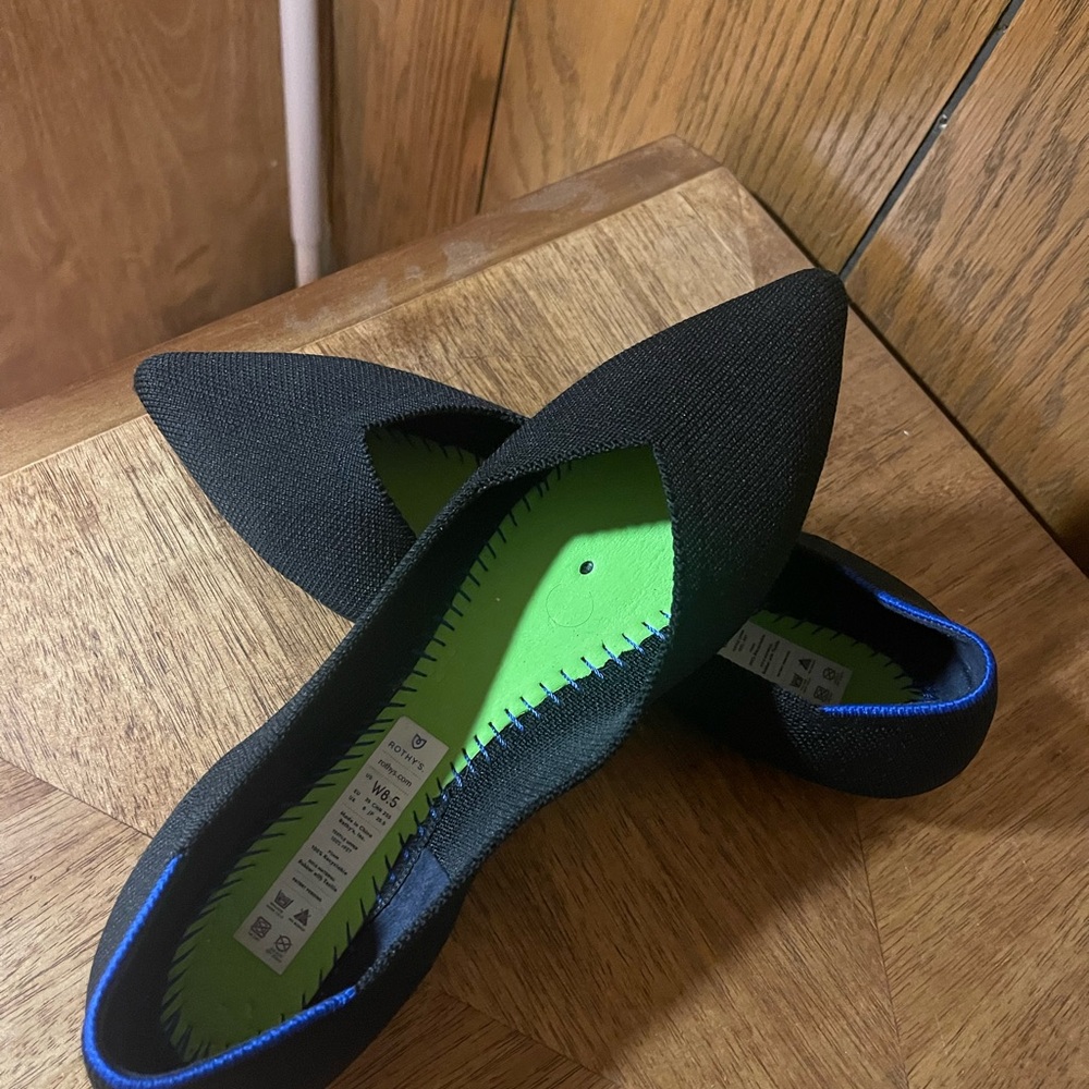 Rothy"s The Point Black Solid Flats -Size (8.5) -Good Condition - Picture 12 of 13